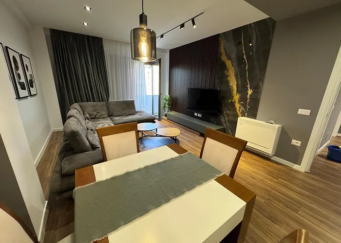 Homerent Old Bazaar 21
